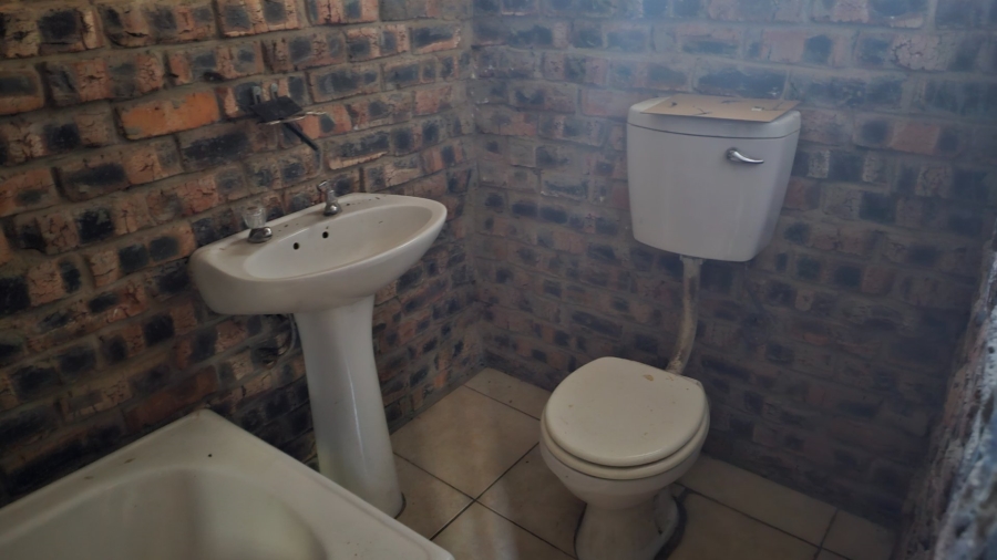 12 Bedroom Property for Sale in Ferreira Free State